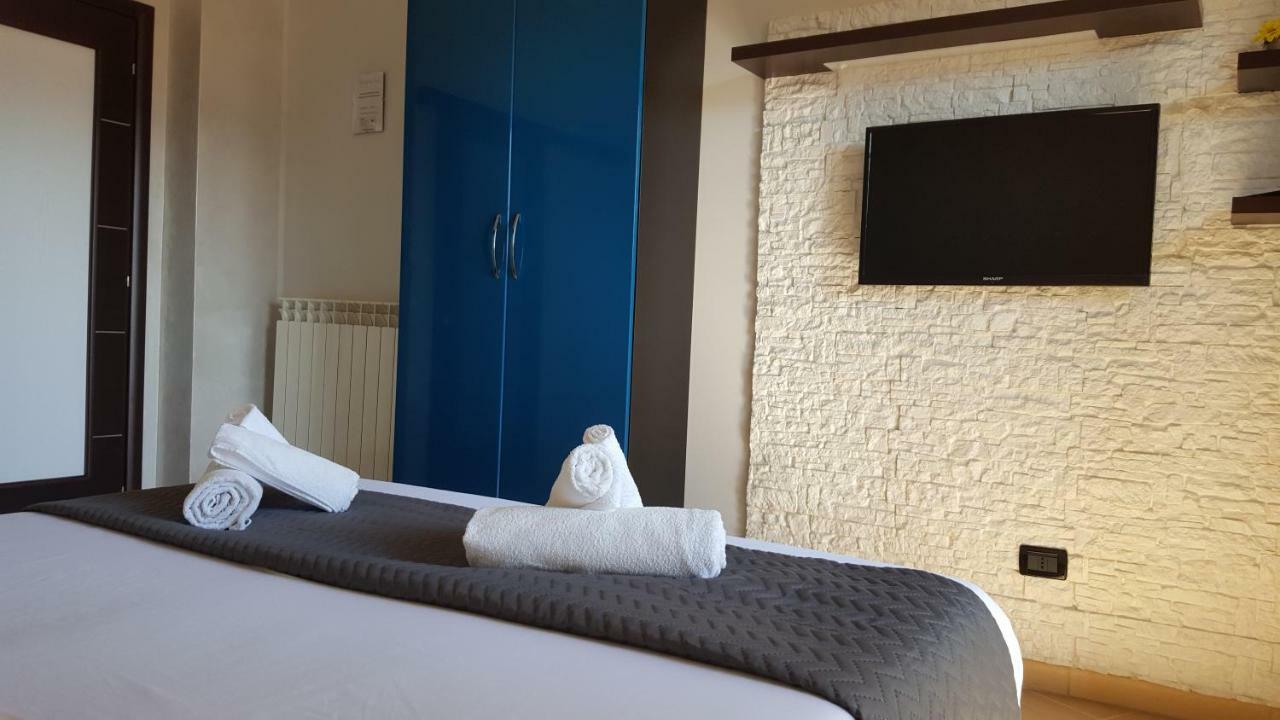 B&B Inn Centro โกเซนซา ภายนอก รูปภาพ